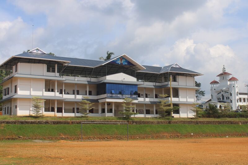 പ്രമാണം:Near school smhs pvm.jpg