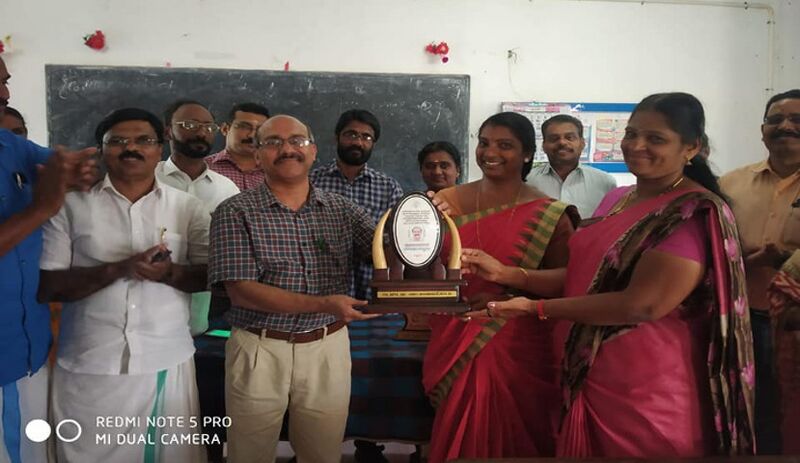 പ്രമാണം:15006 award1.jpg