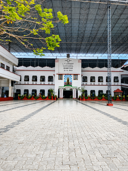 പ്രമാണം:24049 school.png