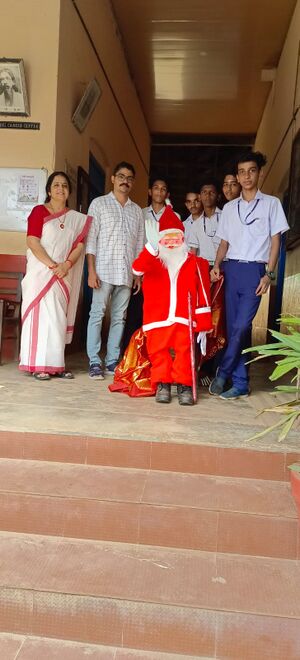 31038 Robotsanta.jpg