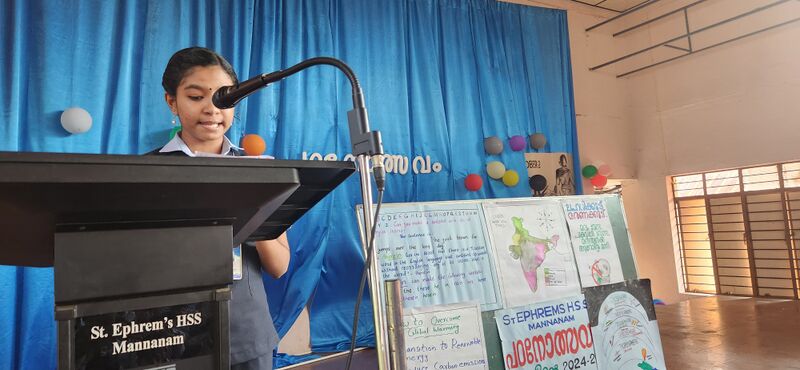 പ്രമാണം:33056 padanolsavam20253.jpeg