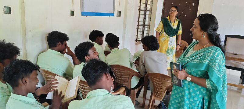 പ്രമാണം:38080 PTA reading 26 4.jpg