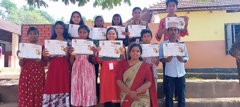 പ്രമാണം:42050 kalolsavam 24.jpg