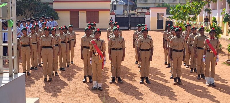 പ്രമാണം:44018 id 1.jpg