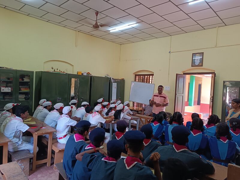 പ്രമാണം:45053 Scout&Guide.jpg