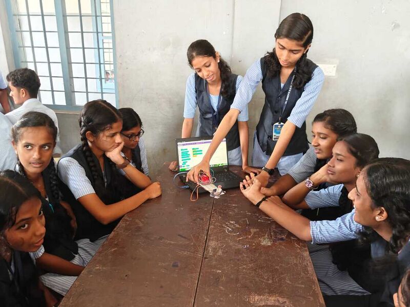 പ്രമാണം:46024-LK FF4.jpg