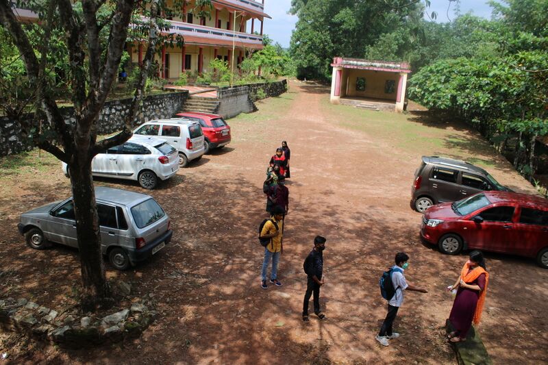 പ്രമാണം:BS21 KLM 39007 5.jpg