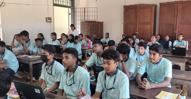 പ്രമാണം:Camp one day.jpg