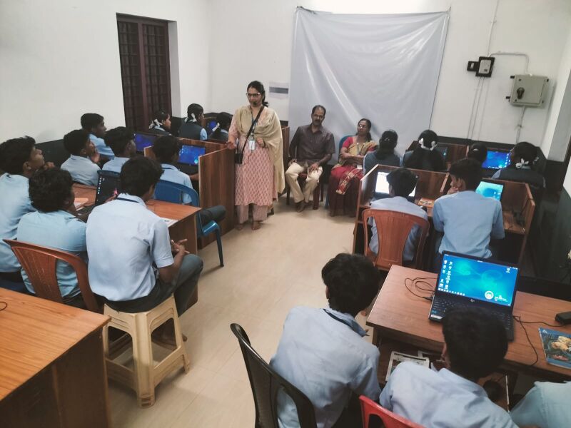 പ്രമാണം:Lk23062 2.jpg