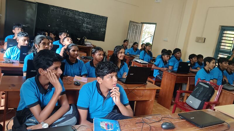 പ്രമാണം:13094 summer camp 1.jpg