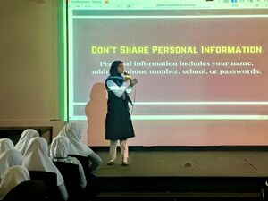 17092-cyber security class lk 5.jpg