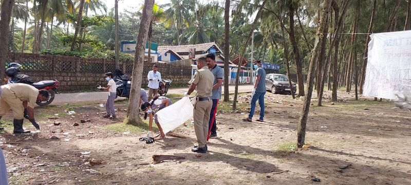 പ്രമാണം:17542-BEACH CLEANING.jpg