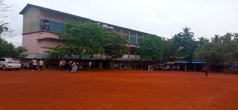 പ്രമാണം:18082 ground.jpeg