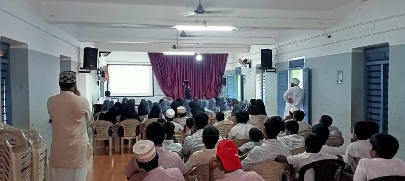 പ്രമാണം:21085 Hi tech.jpg