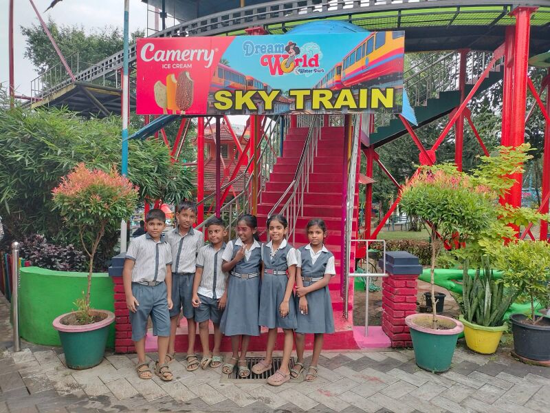 പ്രമാണം:25237-SCHOOL STUDY TOUR -2025.jpeg