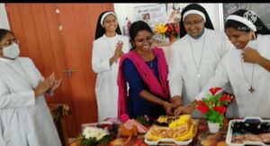 25855 Manager's feast.jpg