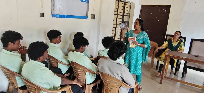 പ്രമാണം:38080 PTA reading 26 1.jpg