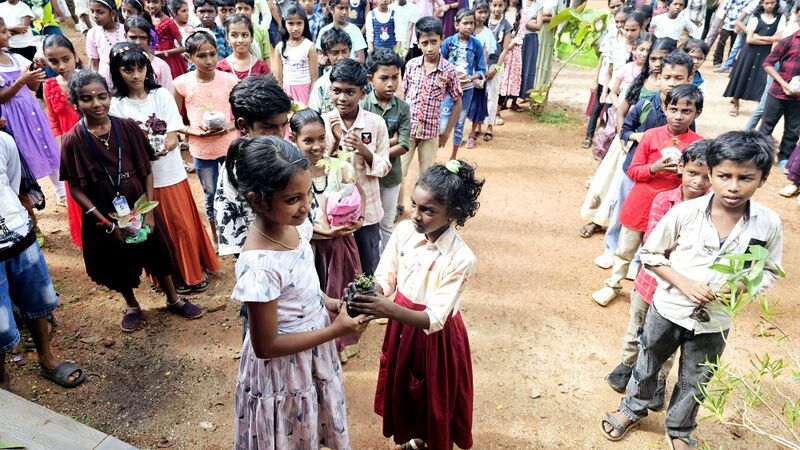 പ്രമാണം:42450-environment day.jpg