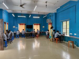 43003 hitech computer lab.jpg