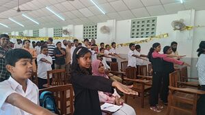 43052 kidglovepledge.jpg