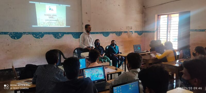 പ്രമാണം:Littlekite camp.jpeg