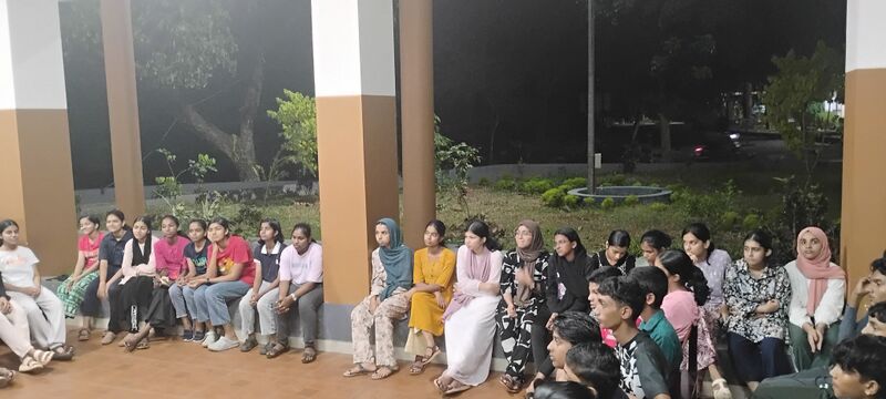 പ്രമാണം:13000 42.r.jpg