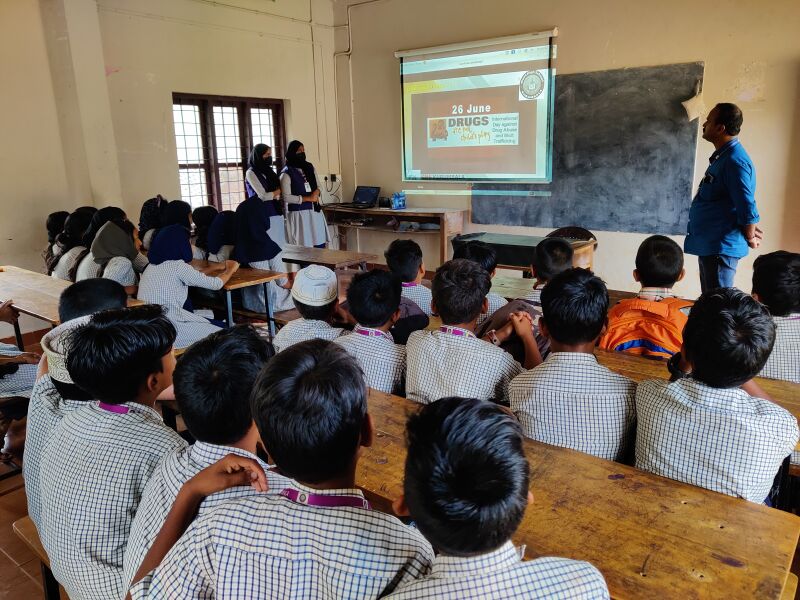 പ്രമാണം:15088 AntiDrug documentary.jpg