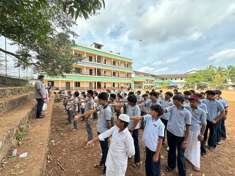 പ്രമാണം:19071 ff1.jpg