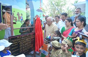 21302-1varnakkoodaram26.JPG