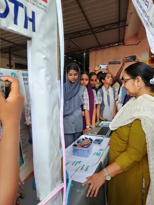 26066 littlekites stall.jpg