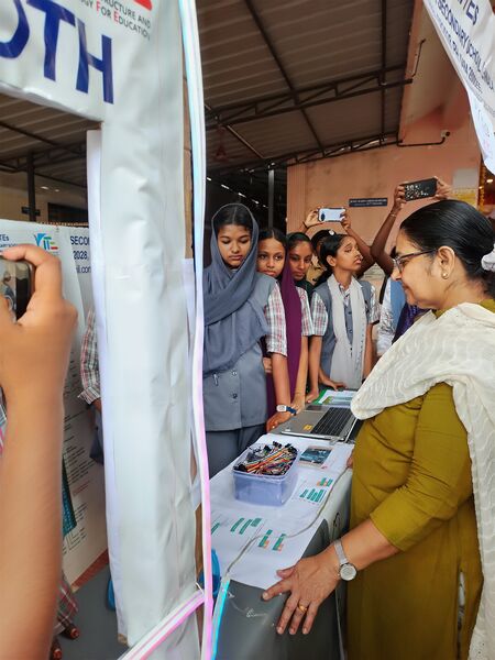 പ്രമാണം:26066 littlekites stall.jpg