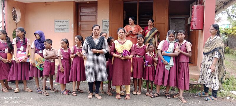 പ്രമാണം:27258 Postoffice Visit.jpeg