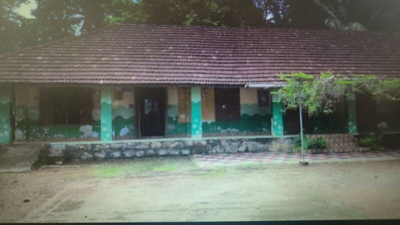 പ്രമാണം:37502School.jpg