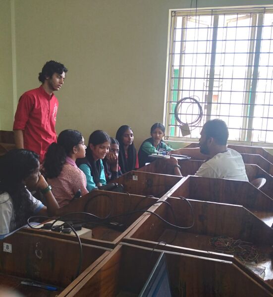 പ്രമാണം:42042 nirmaan05.jpg