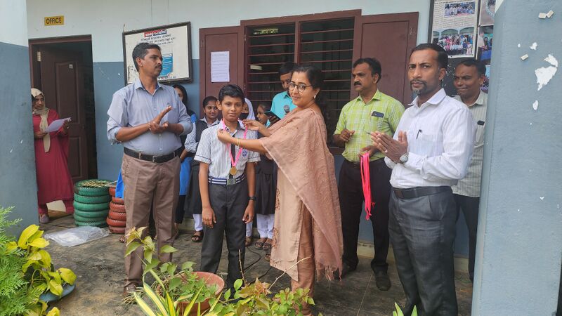 പ്രമാണം:47045-uss 7.jpg