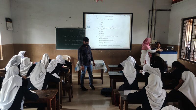 പ്രമാണം:47087 ICT CLASS UP.jpg