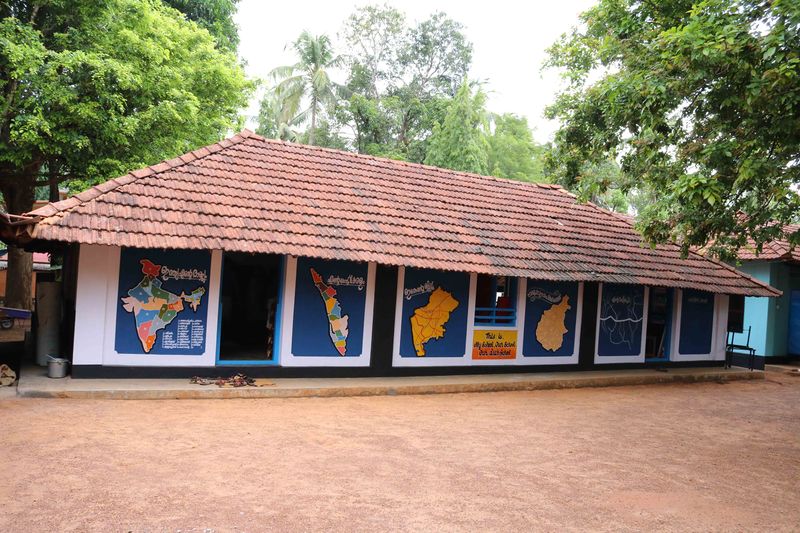 പ്രമാണം:48230-building03.jpg