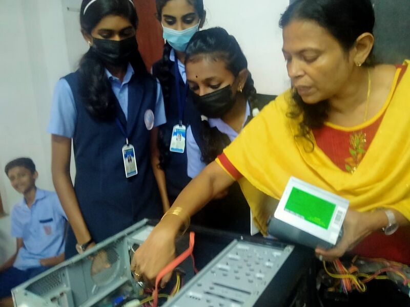 പ്രമാണം:AD22 33056 15.jpg