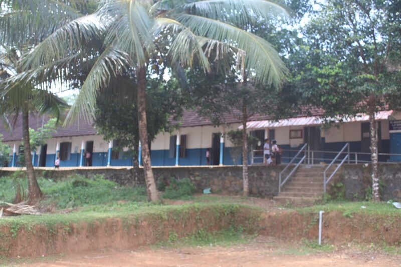 പ്രമാണം:Lower part of st michael.jpg