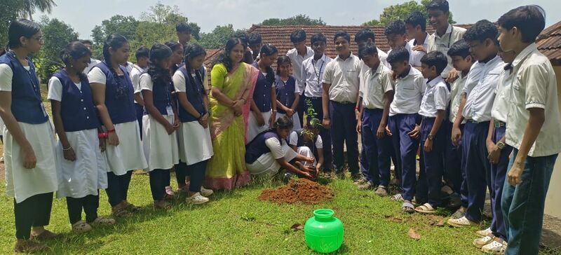 പ്രമാണം:PARISTHITHI 1.jpeg