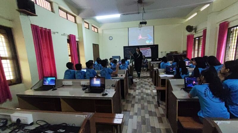 പ്രമാണം:Summer camp6.jpeg