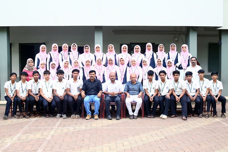 പ്രമാണം:19009-little kites2022-25.0.resized.jpg