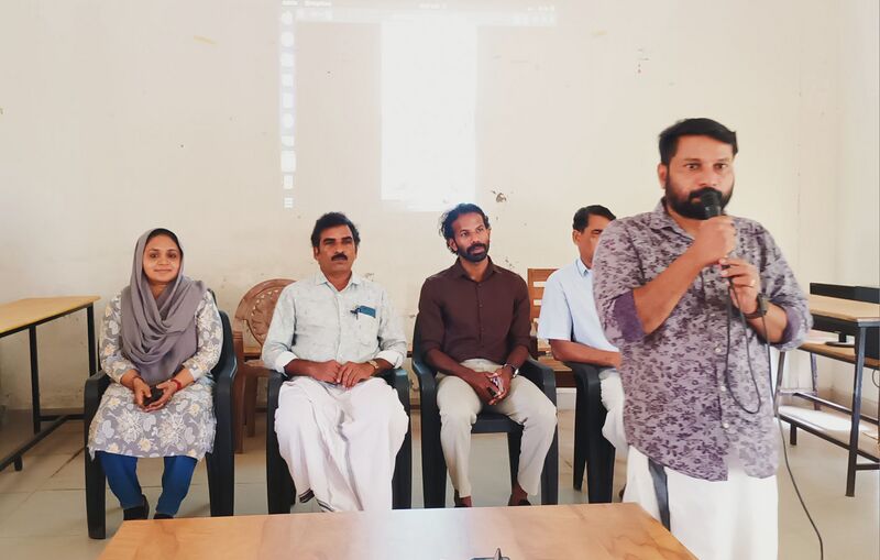 പ്രമാണം:19042 2 Camp 1.jpg