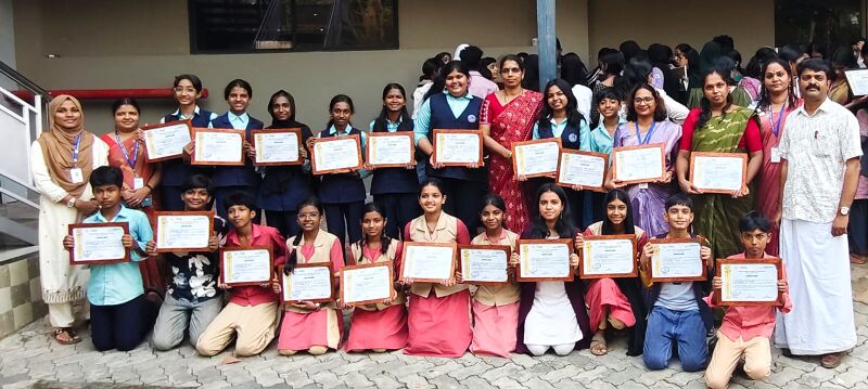 പ്രമാണം:20008 swap market 2.jpg