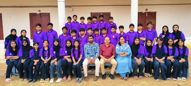 പ്രമാണം:21072-LK-Batch-2025-28-Group photo.jpg
