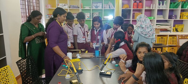 പ്രമാണം:36050 special class1.jpg