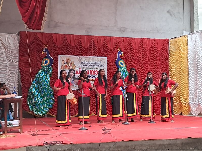 പ്രമാണം:43040-kalotsavam25-4.jpg