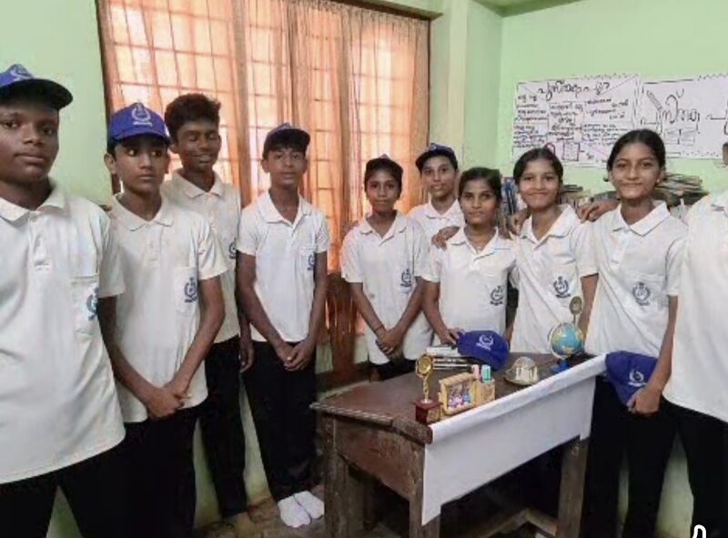 പ്രമാണം:44029 2440.jpg