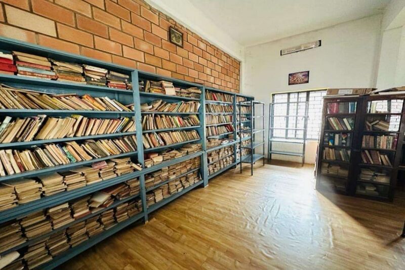 പ്രമാണം:Library....jpg