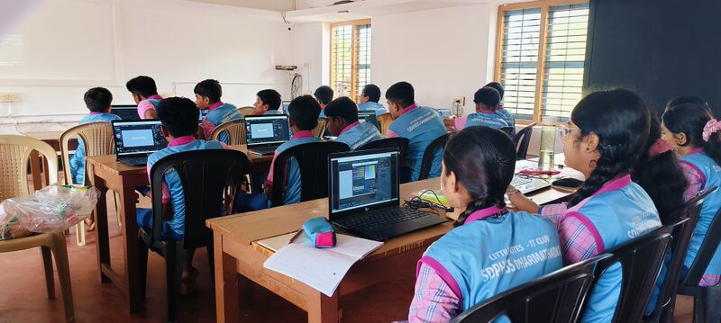 പ്രമാണം:11051 LK CAMP JUNE1.jpg